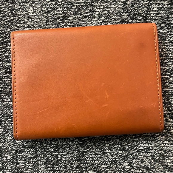 Foldable leather keychain case. Very sleek - Picture 2 of 8